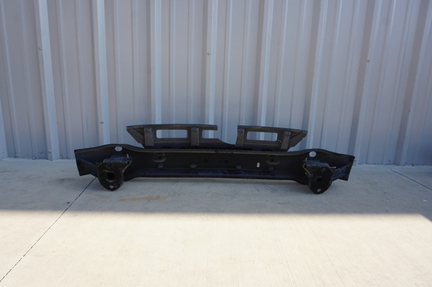 2012-2018 BMW 640I 650i F12 REAR BUMPER REINFORCEMENT IMPACT BAR OEM.