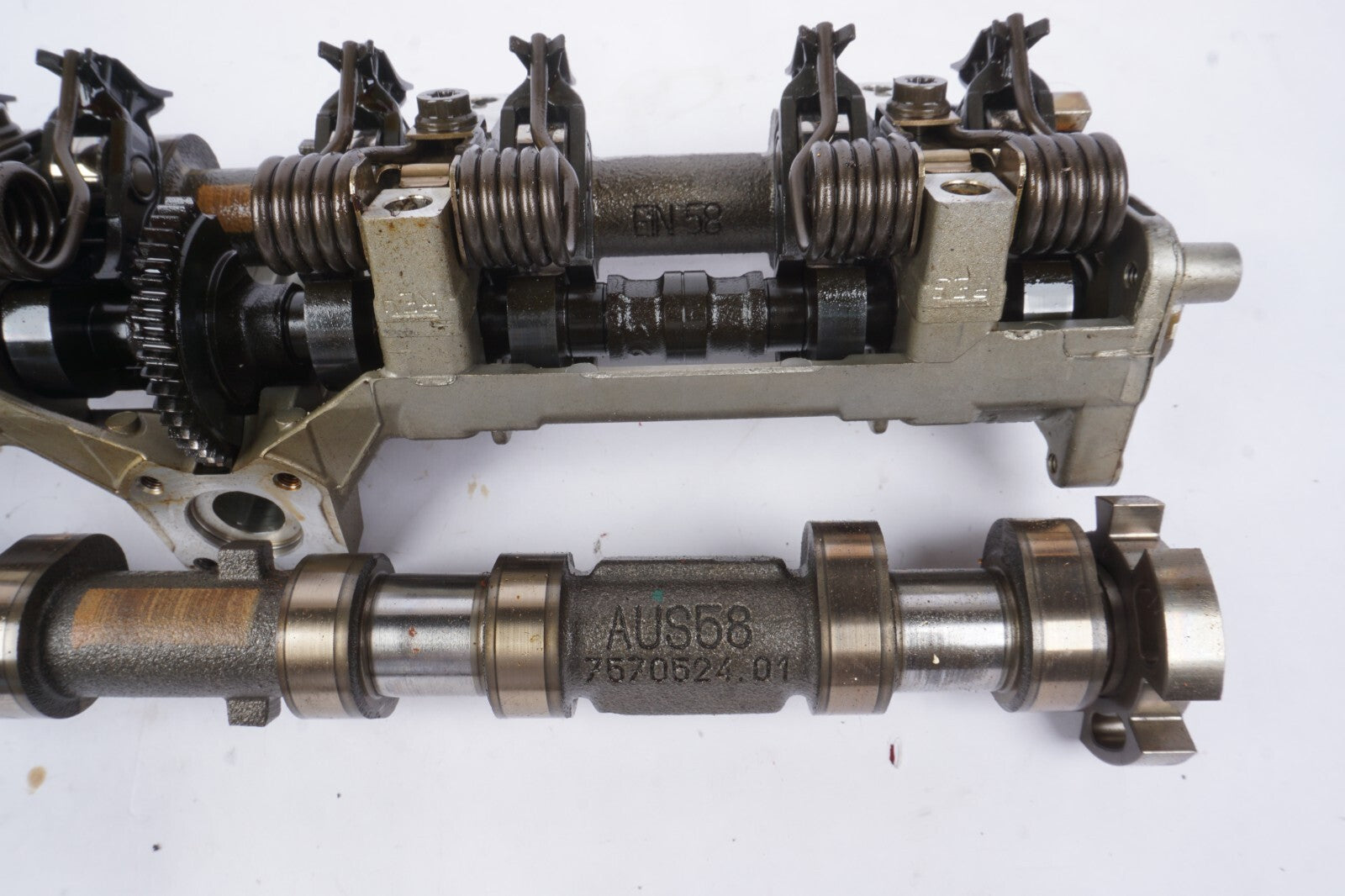 2008 - 2010 Bmw 650i Engine Left Exhaust And Intake Camshaft Set Of 2 OEM