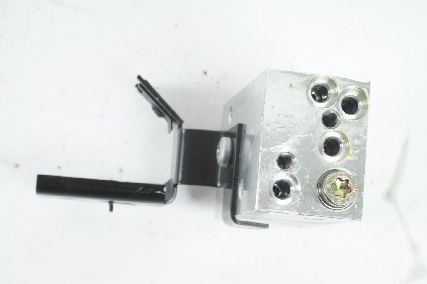 2006-2013 VOLVO C70 ROOF HYDRAULIC PUMP VALVE 156171600 OEM