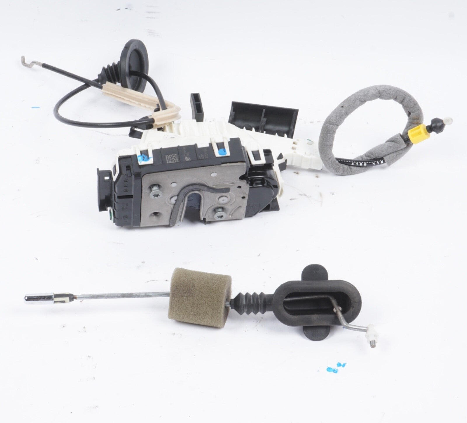 10-17 Mercedes W207 E550 E350 Front Right Side Door Lock Latch Actuator OEM