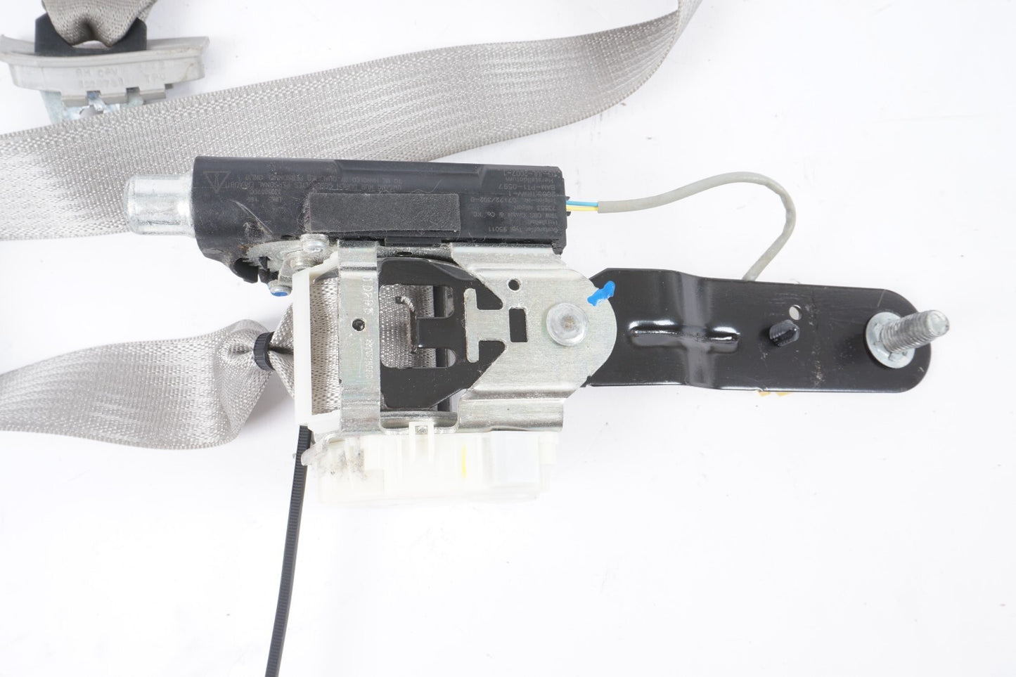 07 - 09 Chevy Escalade Silverado Tahoe Front Right Pass Seat Belt Retractor OEM