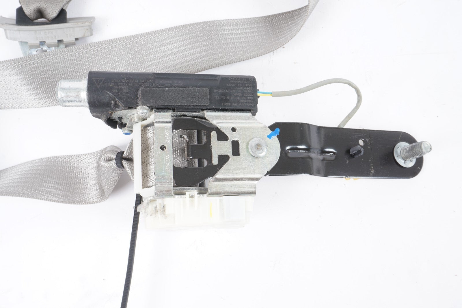 07 - 09 Chevy Escalade Silverado Tahoe Front Right Pass Seat Belt Retractor OEM