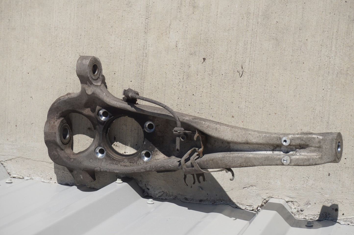 2011-2018 PORSCHE CAYENNE AWD FRONT LEFT DRIVER SPINDLE KNUCKLE HUB OEM