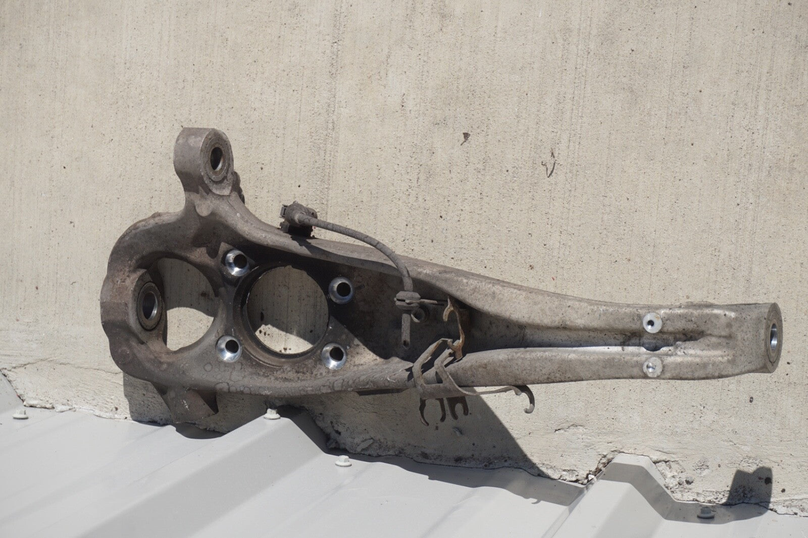2011-2018 PORSCHE CAYENNE AWD FRONT LEFT DRIVER SPINDLE KNUCKLE HUB OEM