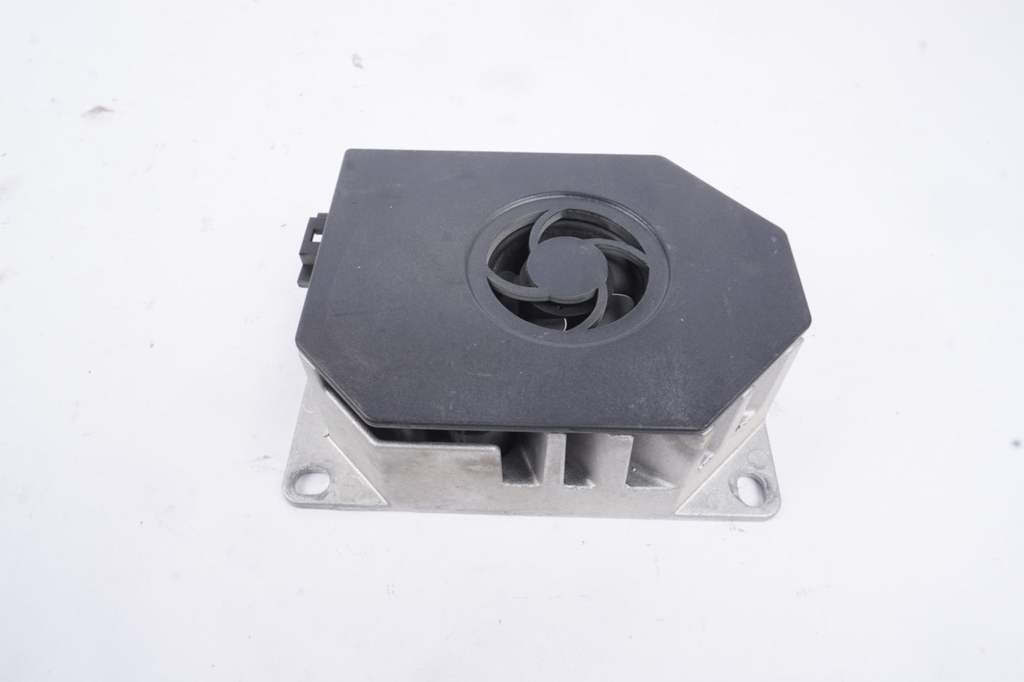 08-18 Mercedes W218 CLS550 ML350 R350 Subwoofer Amp Amplifier Harman Becker OEM