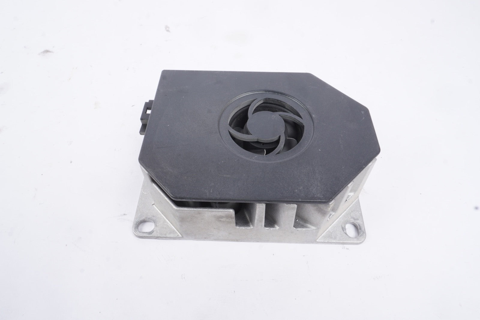 08-18 Mercedes W218 CLS550 ML350 R350 Subwoofer Amp Amplifier Harman Becker OEM