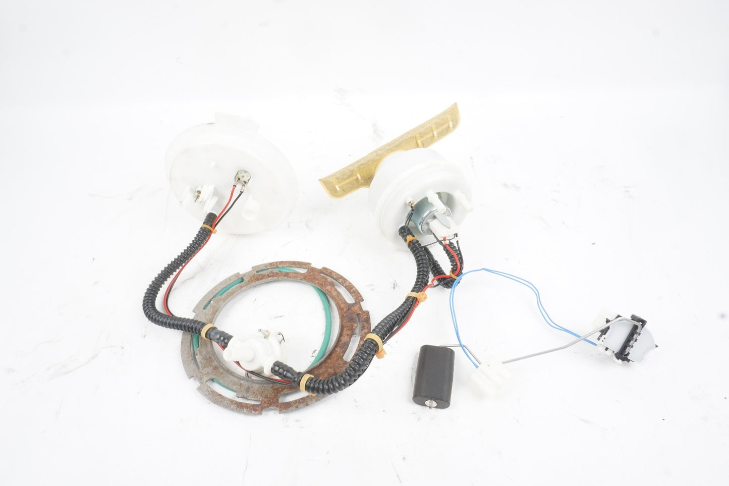 12-16 Bmw 650I F12 4.4L Fuel Pump Sender Unit Gasoline Tank Mounted 16117260636