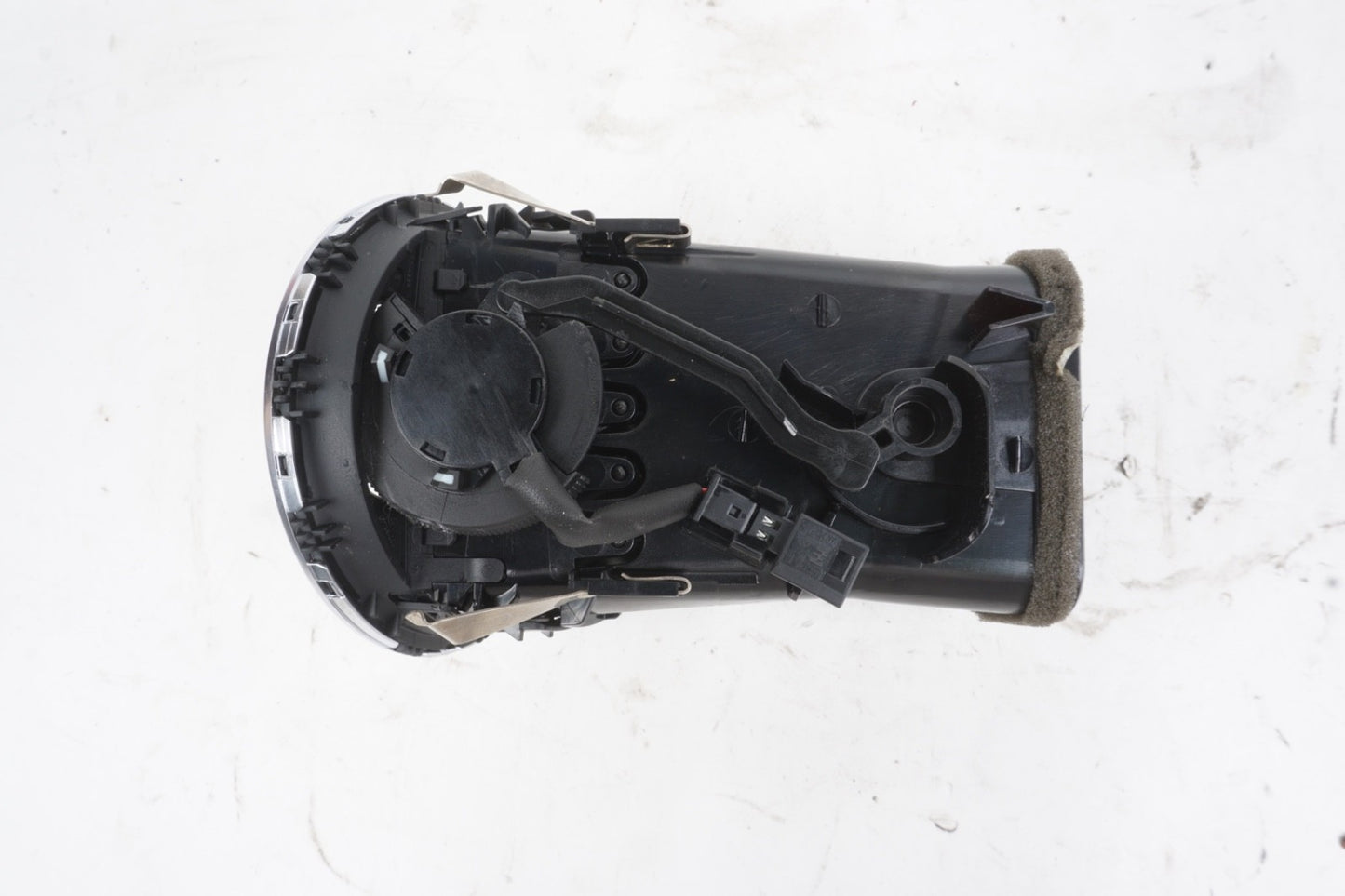 2012 - 2014 Mercedes C250 C350 Reft Side Dash Grille Air Vent OEM