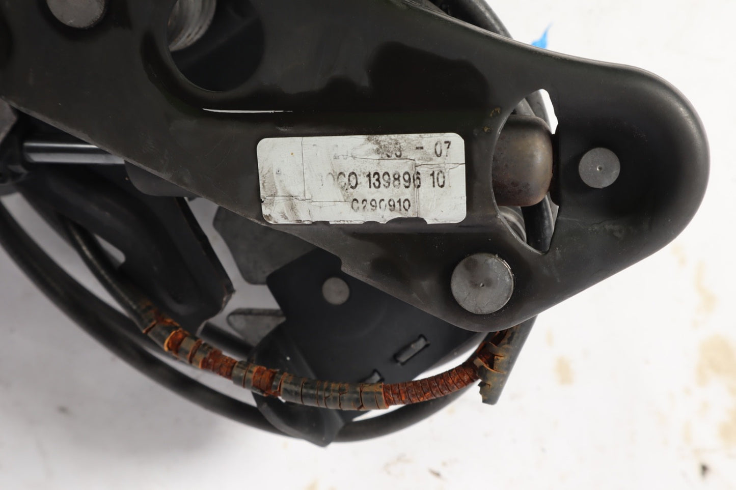 2012 - 2018 BMW 650i F12 LEFT NAD RIGHT FRONT HOOD LOCK LATCH OEM