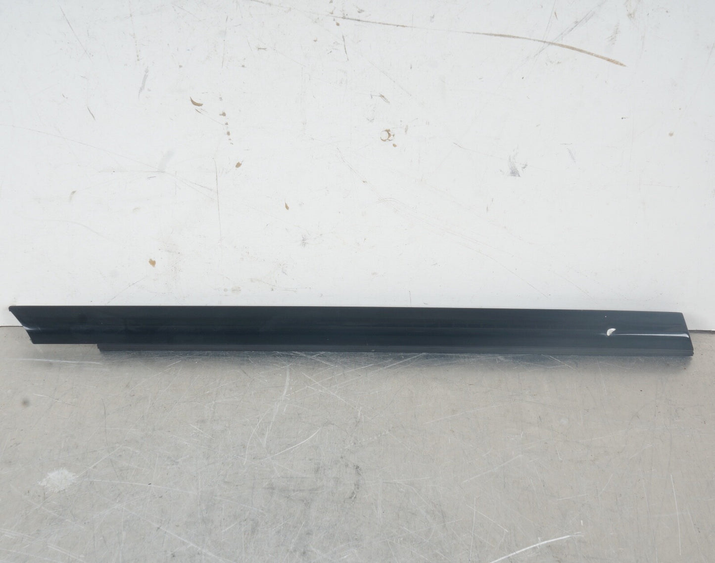 2013-2020 MERCEDES SL550 SL450 REAR LEFT QUARTER WINDOW GLASS BELT MOLDING OEM