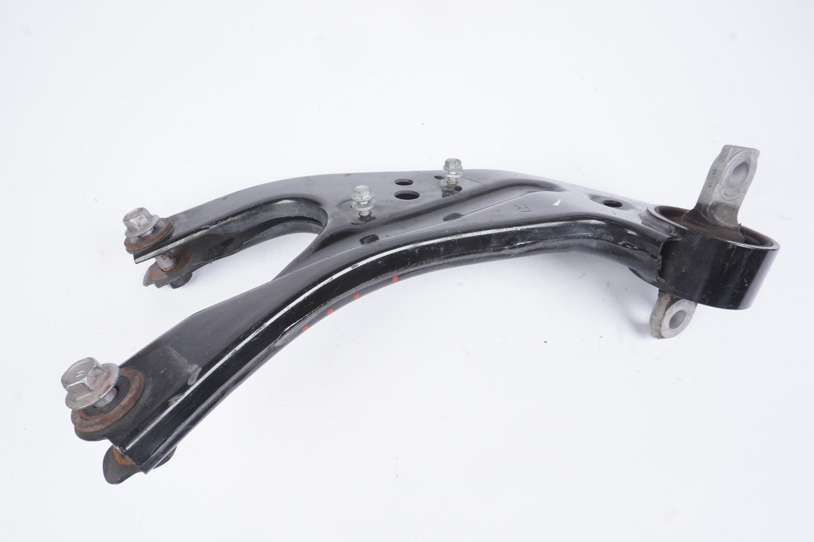 2015 - 2019 Toyota Highlander Rear Control Arm Lower Right Passenger Side OEM