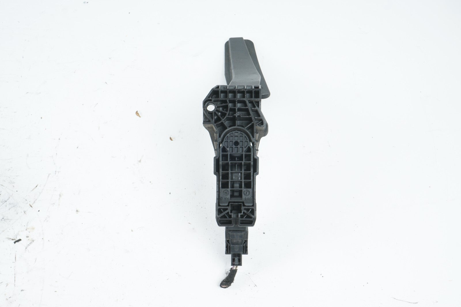 2017 - 2020 CHRYSLER PACIFICA GAS PEDAL ACCELERATOR 04581677AB OEM