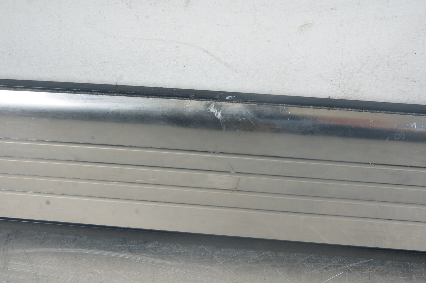 13-20 Mercedes SL400 SL450 SL550 Front RH or LH Door Inner Scuff Plate Black