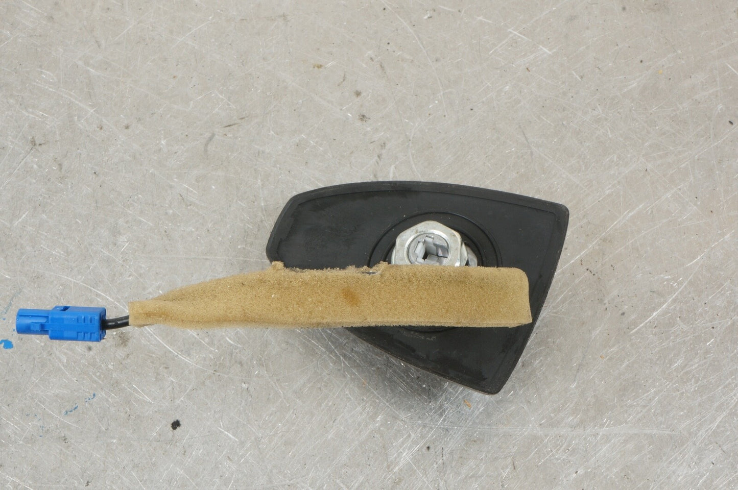 2011-2017 Nissan Quest S AM/FM ROOF ANTENNA SHARK FIN