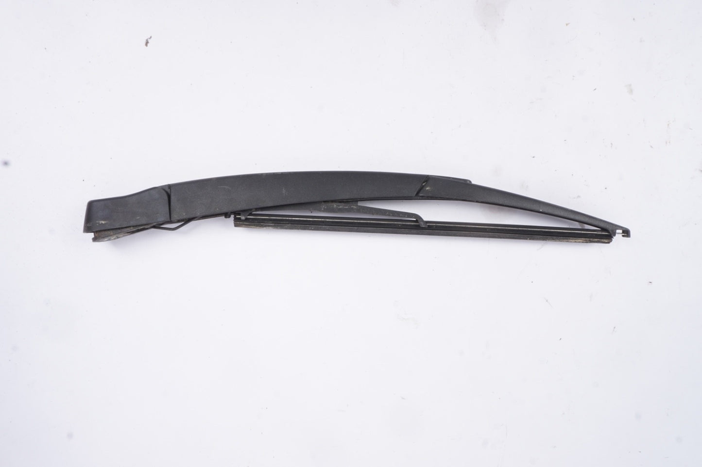 06-11  OEM Mercedes W164 ML320 ML500 Rear Windshield Wiper Arm 80007277