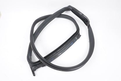 2014-2019 MASERATI GHIBLI REAR RIGHT PASSENGER SIDE DOOR WEATHERSTRIP SEAL OEM