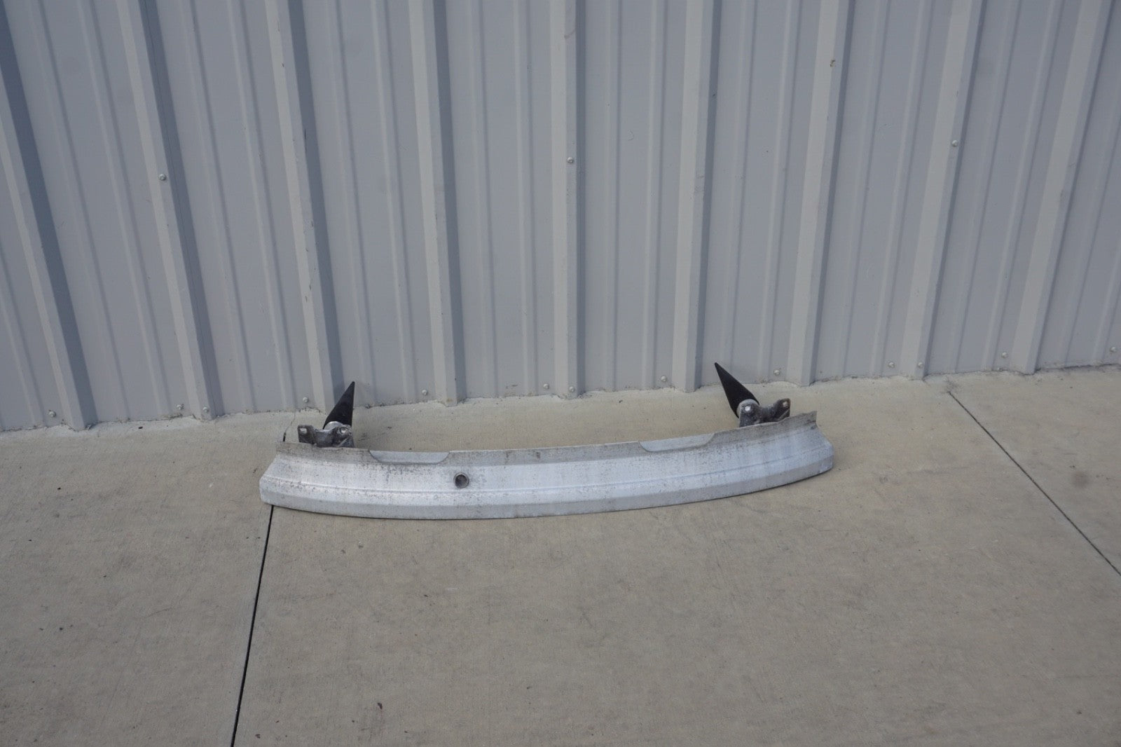 03-10 AUDI D3 A8 A8L S8 QUATTRO REAR BUMPER REINFORCEMENT IMPACT BAR OEM