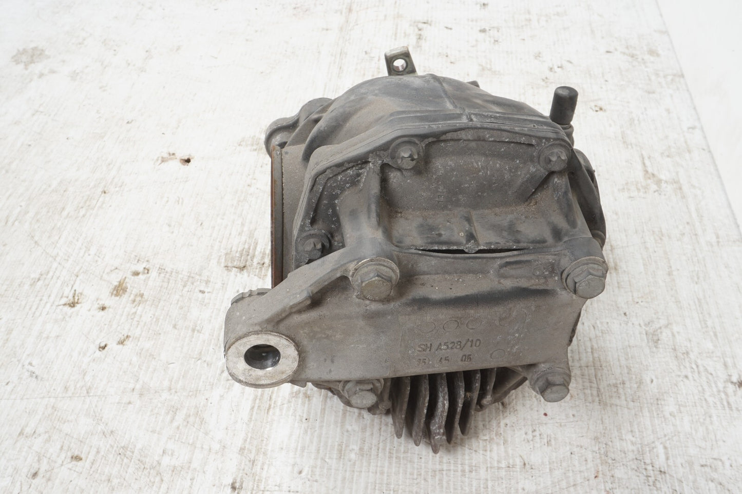 14-17 Mercedes S550e W222 3.0L Rear Differential Carrier OEM