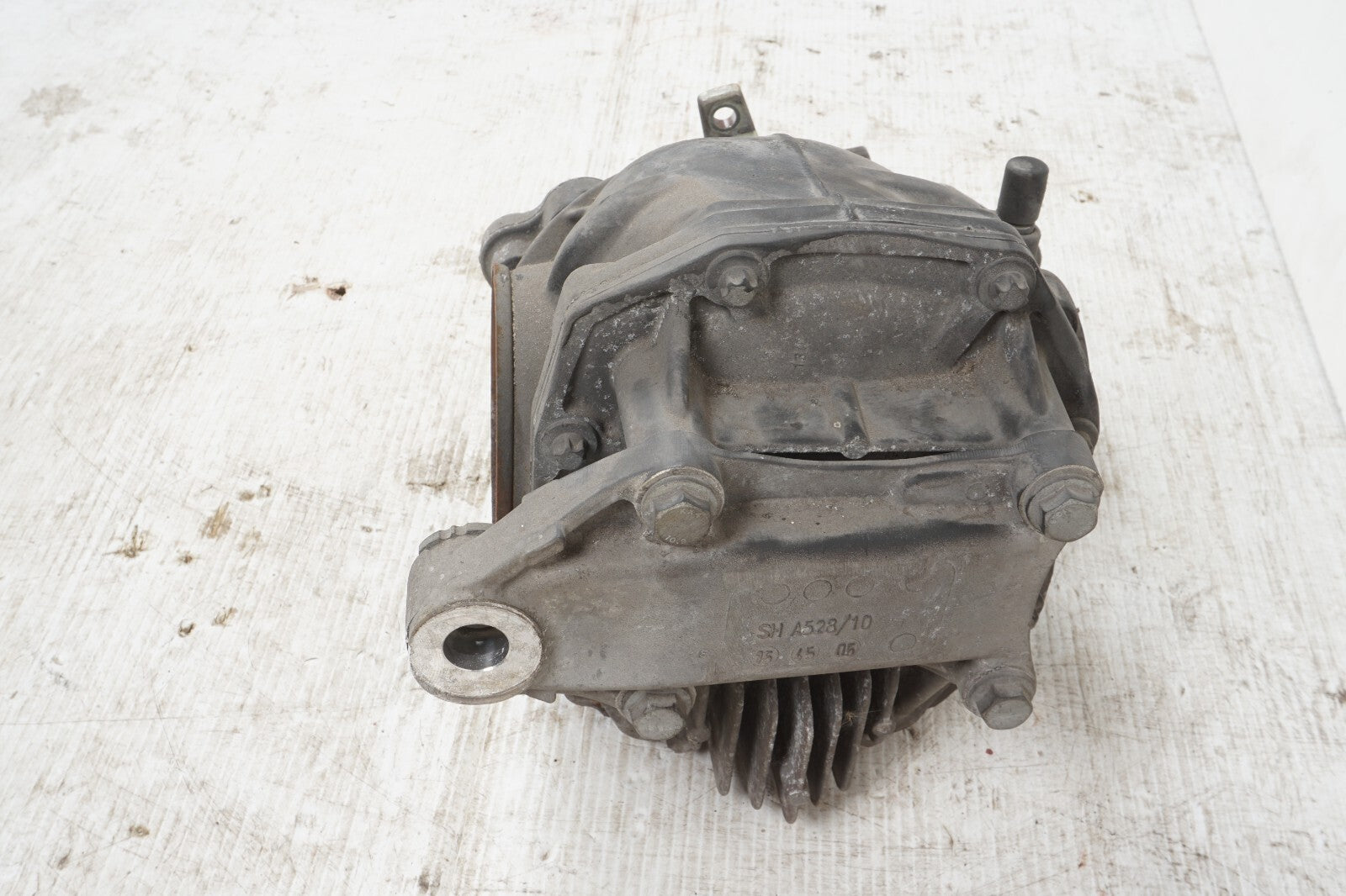 14-17 Mercedes S550e W222 3.0L Rear Differential Carrier OEM