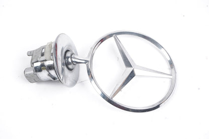 2008 - 2011 Mercedes W204 C300 Hood Logo Emblem Ornament OEM