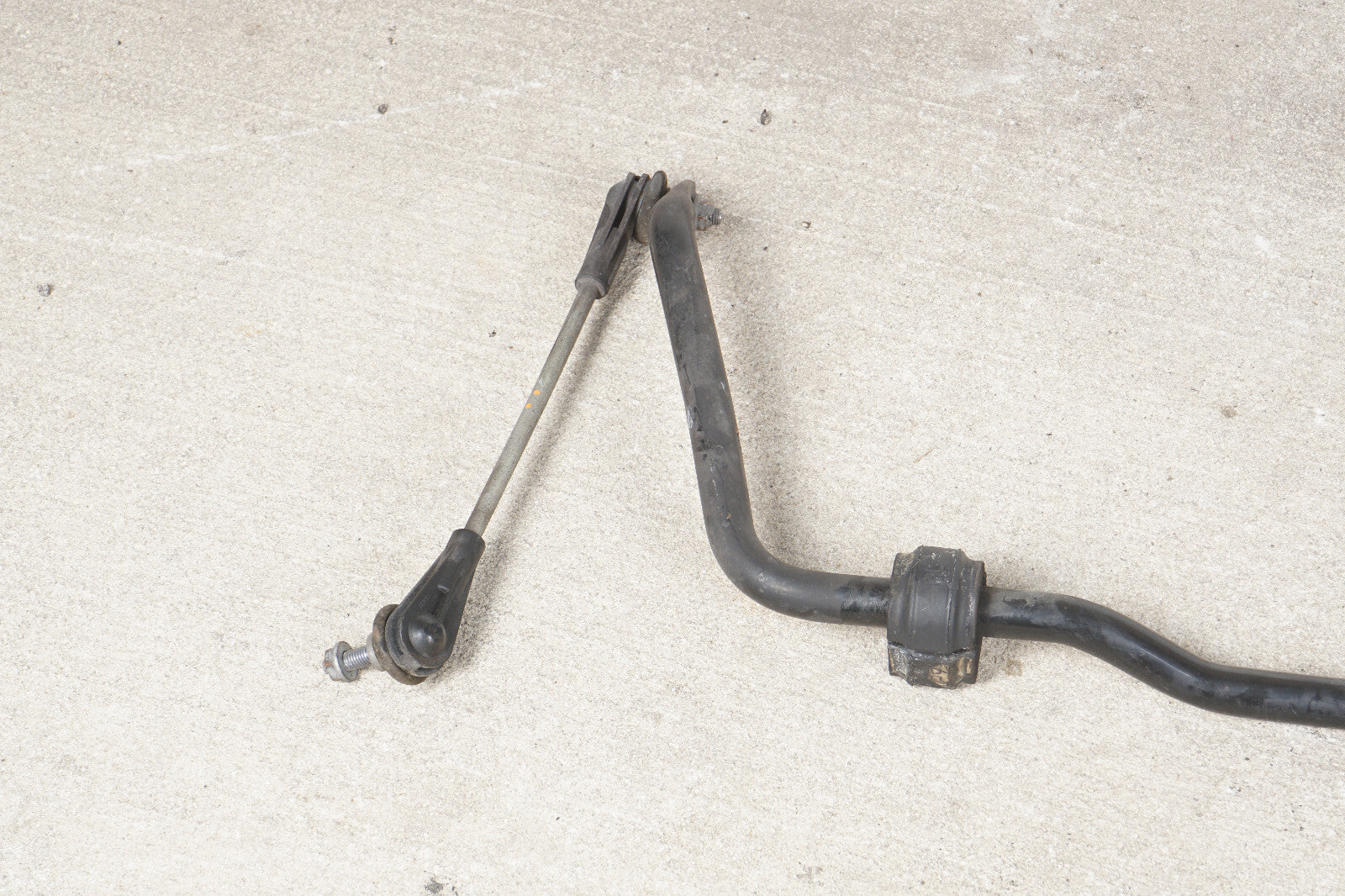 2014 - 2016 BMW 428i F32 COUPE FRONT STABILIZER SWAY BAR 6792125 OEM