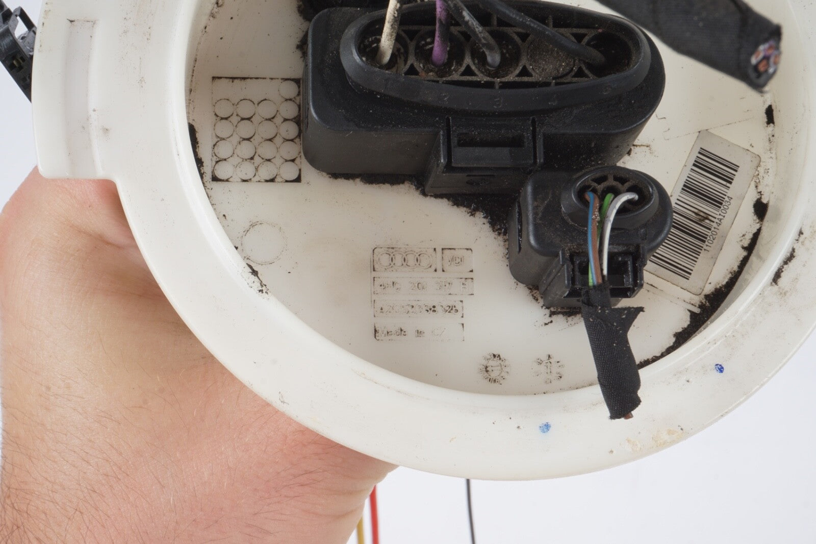 2011 - 2015  Audi A8 3.0L Fuel Pump OEM 4H0201317H 4H0201511