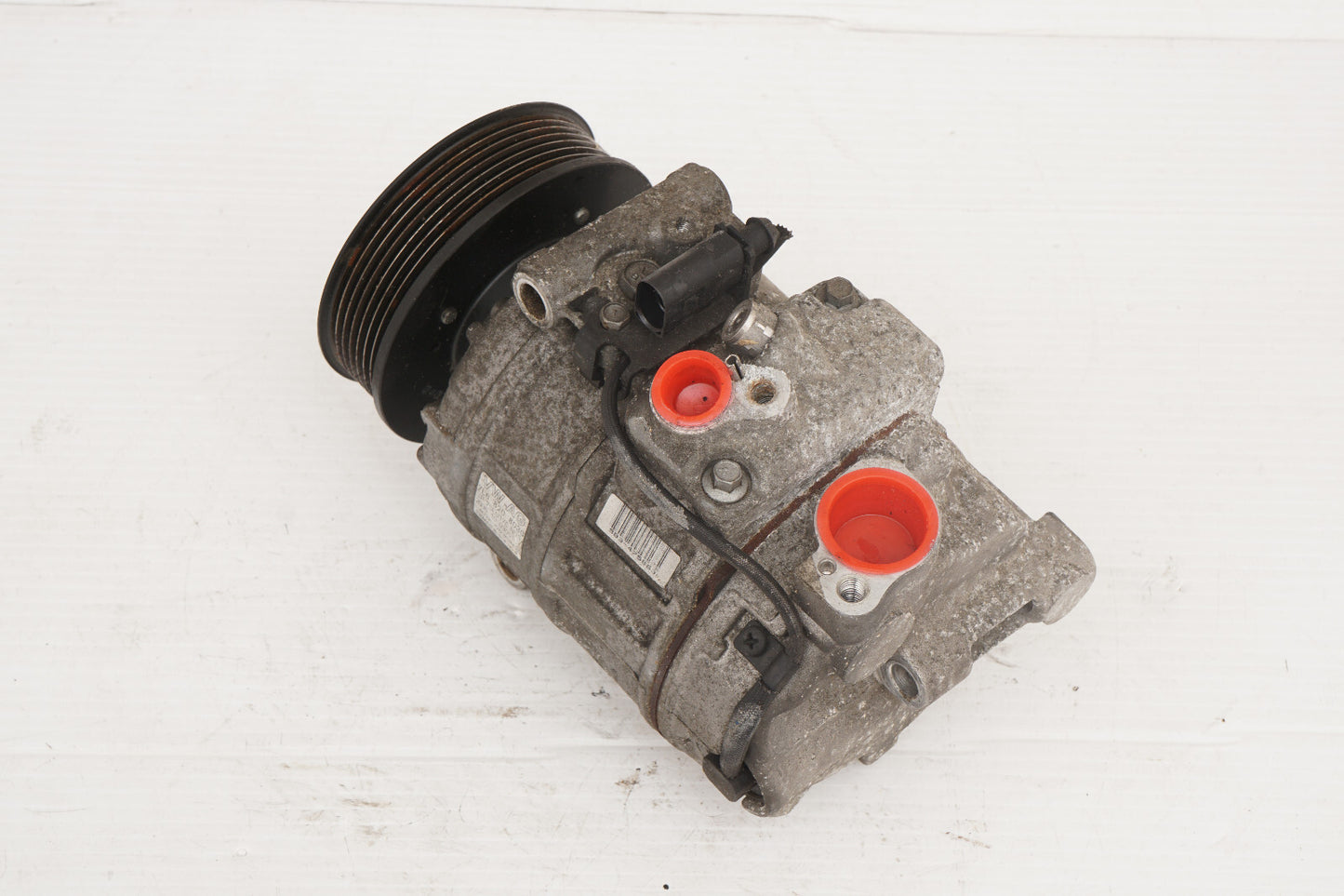 2007 - 2009 AUDI Q7 3.6L AC COMPRESSOR 7L6820803G OEM