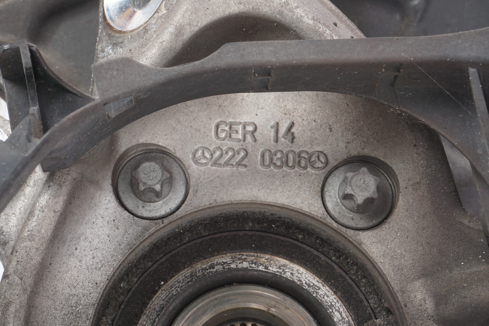 14-20 Mercedes S550 W222 Rear Left Driver Side Spindle Knuckle Wheel Hub OEM