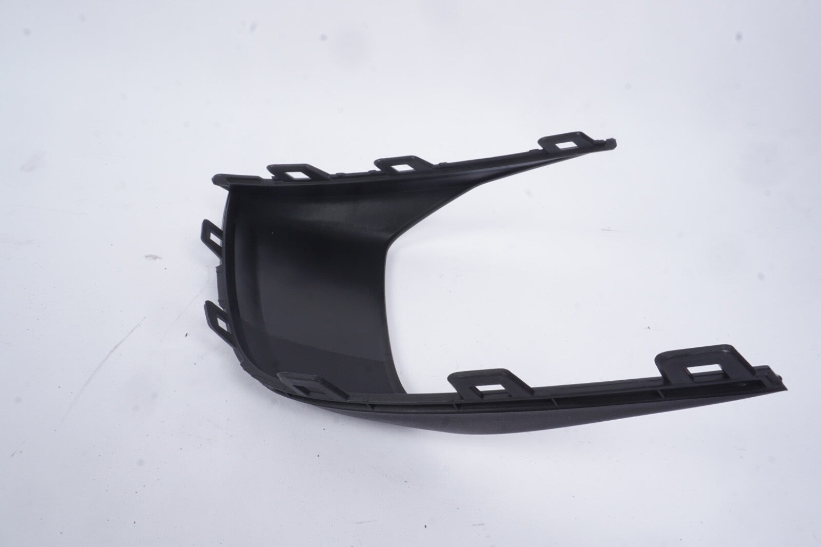 For 2015-2018 Porsche Cayenne 92A Left Front Bumper Grille Air Guide Trim Fram