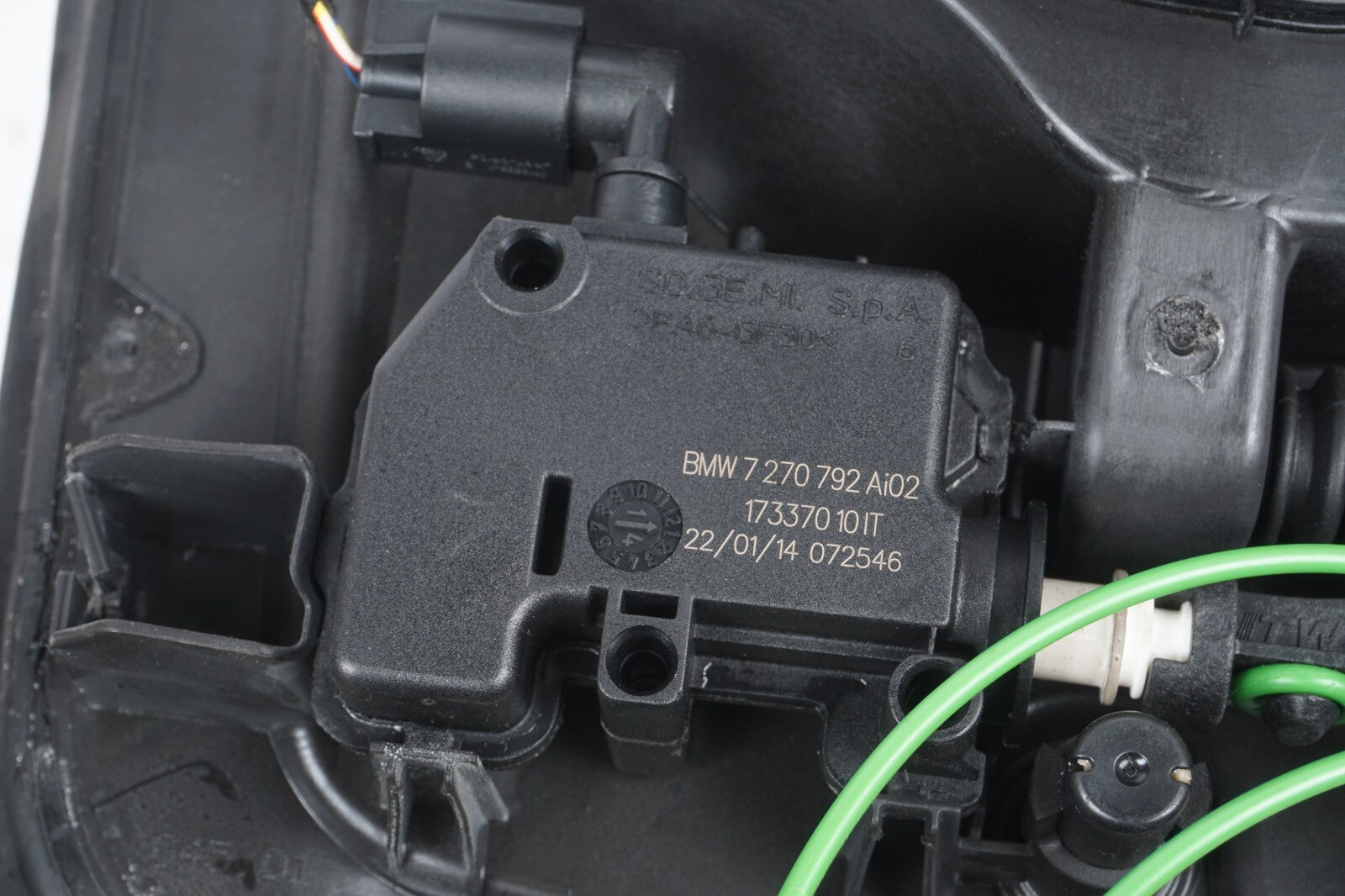 13-18 BMW 650i 640i F06 Gas Fuel Tank Door w/ Cap & Actuator OEM
