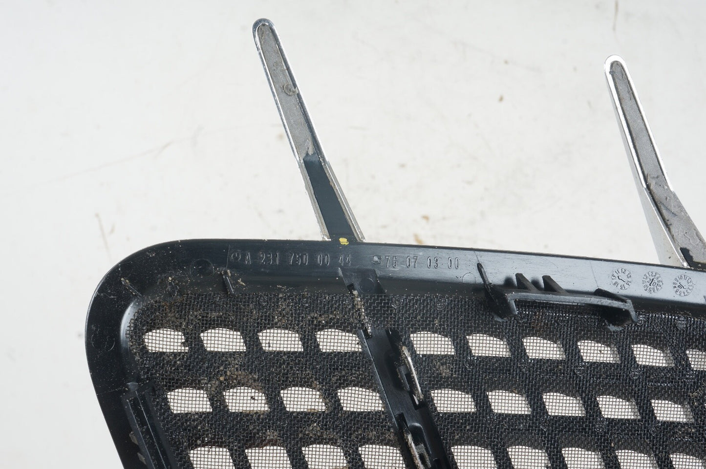 13-18 Mercedes R231 SL550 SL400 SL63 Left Driver Hood Grill Grille OEM