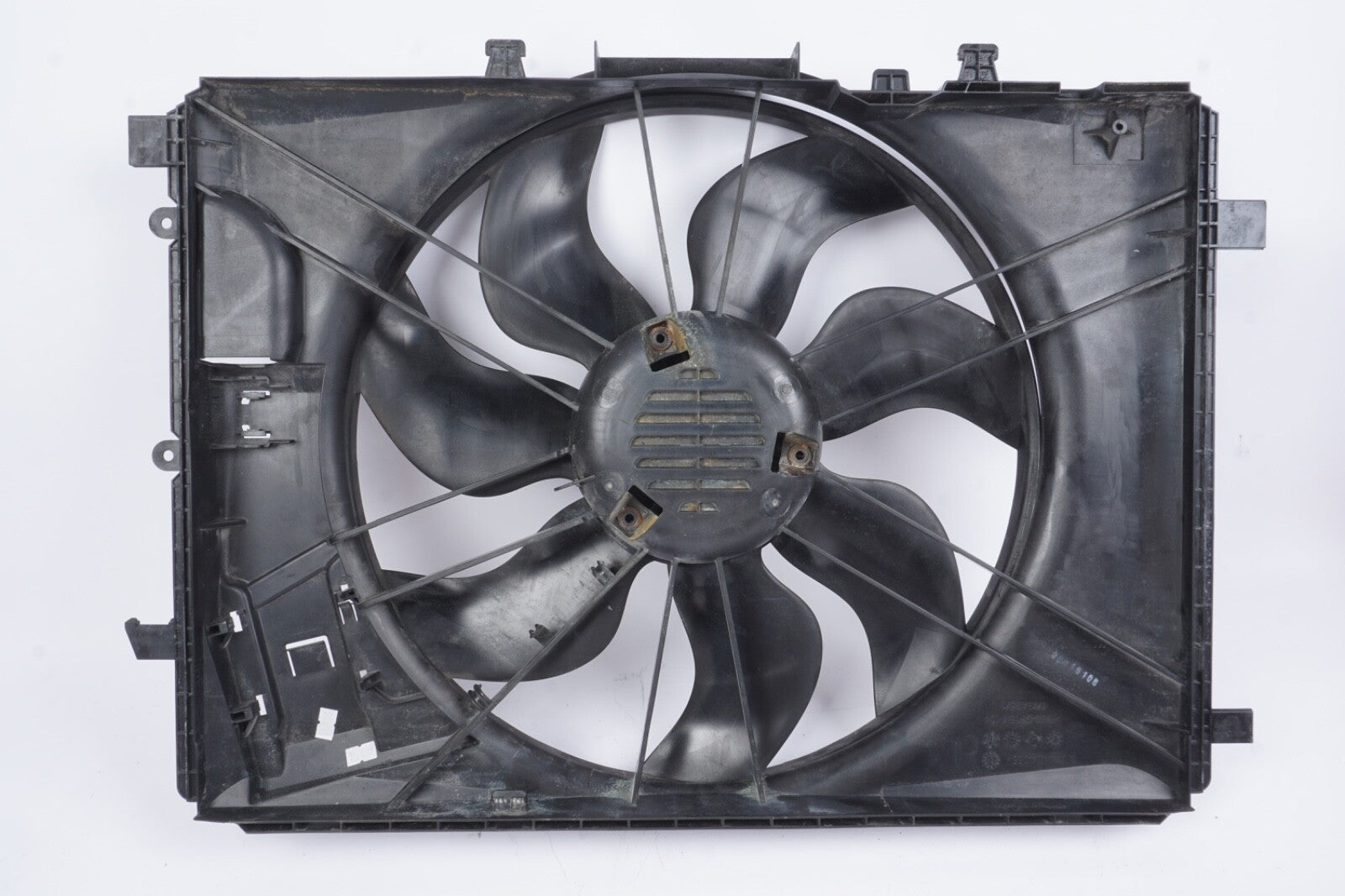 2008-2014 Mercedes W204 C250 E350 Engine Radiator Cooling Fan Motor Assembly OEM