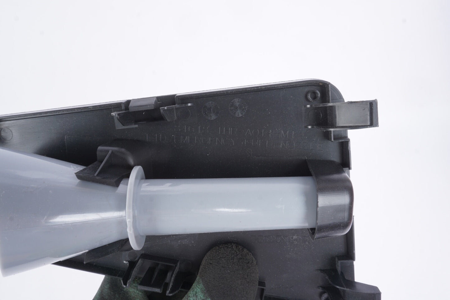 2018 - 2025 HONDA ODYSSEY REAR RIGHT SIDE EMERGENCY FUEL NOZZLE & COVER LID OEM