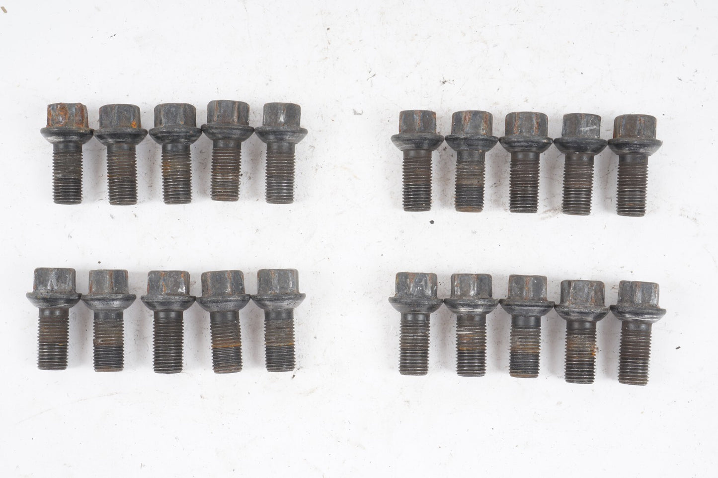 2008 - 2014 Mercedes-Benz W204 C300 C350 WHEEL LUG NUT BOLTS SET OF 20 OEM