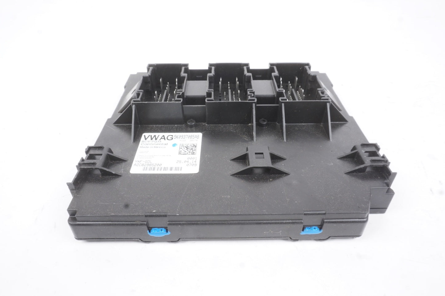 2014 Volkswagen Passat Body Control Computer Module BCM BCU OEM