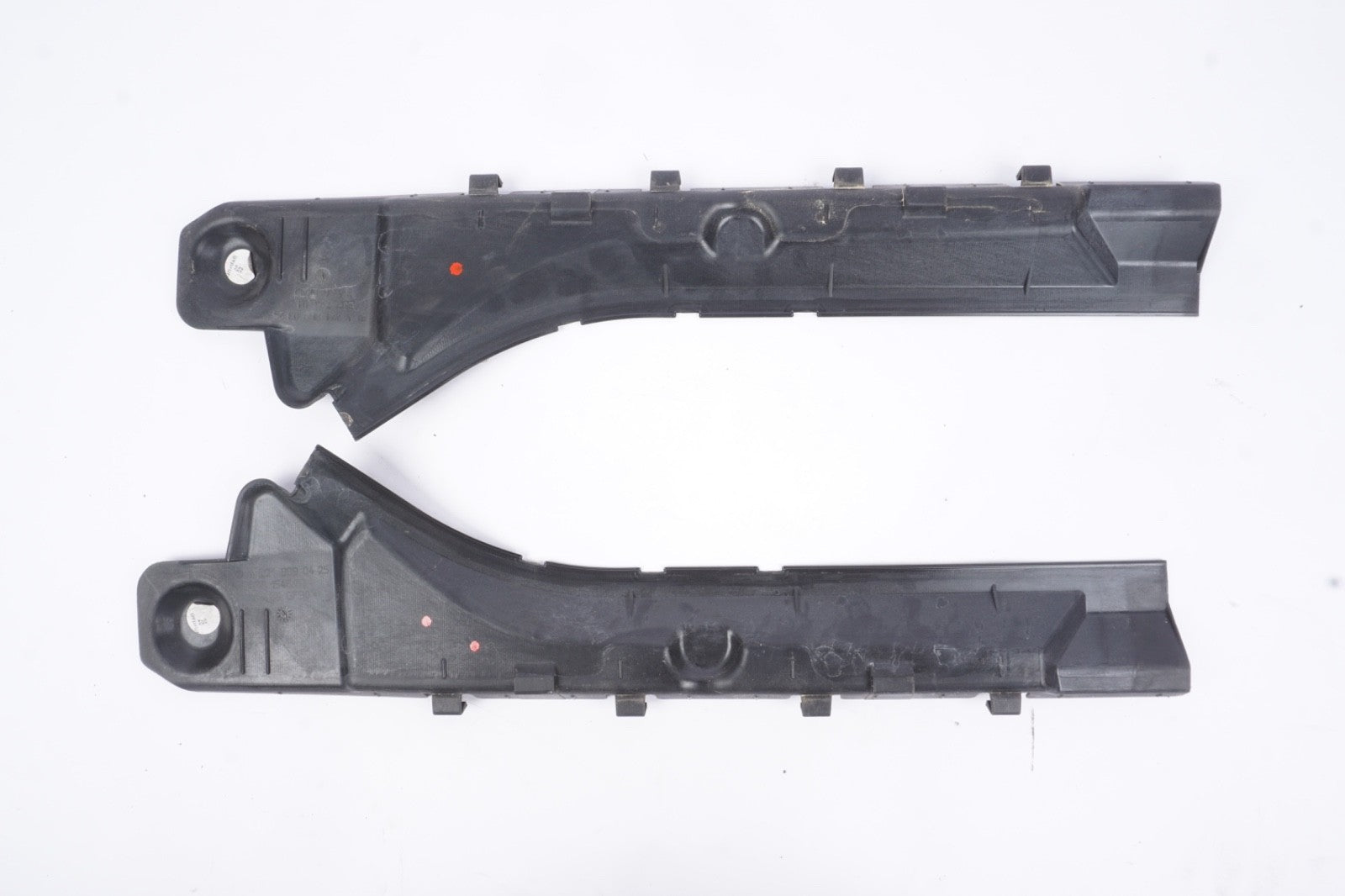 07-13 W221 MERCEDES S550 FRONT LEFT & RIGHT FENDER SUPPORT BRACKET SET