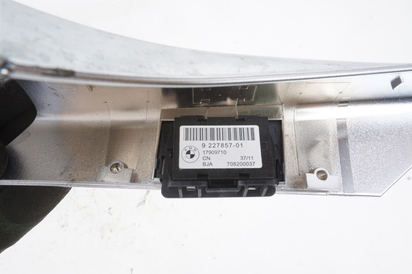 2012 – 2017 BMW 650i Front Left Driver Seat Belt Guide Trim OEM 52107228305