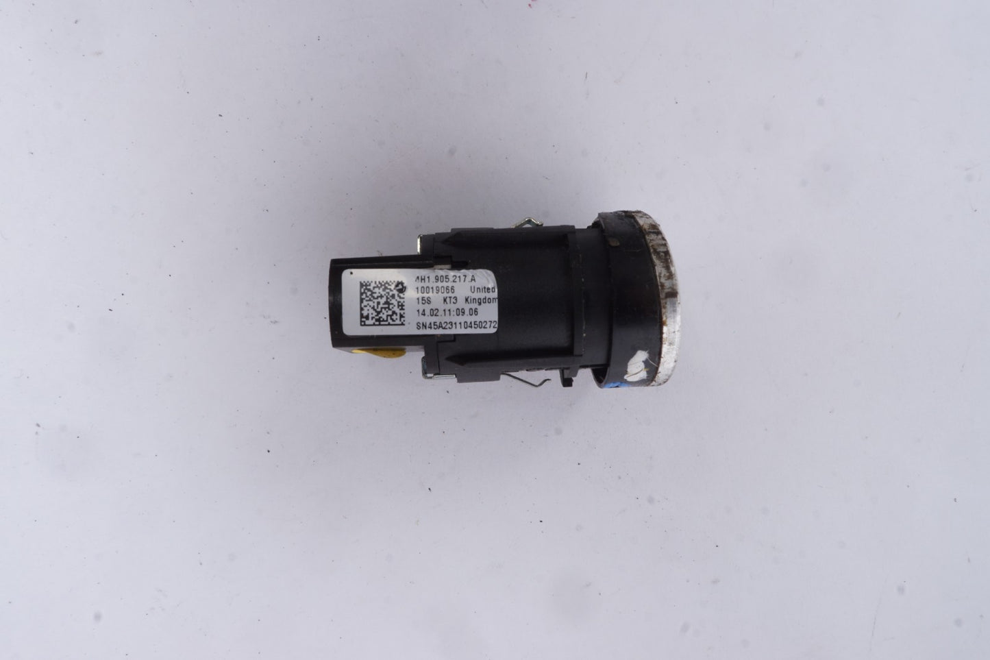 2011 - 2018 AUDI A8 A8L ENGINE START STOP IGNITION SWITCH BUTTON OEM