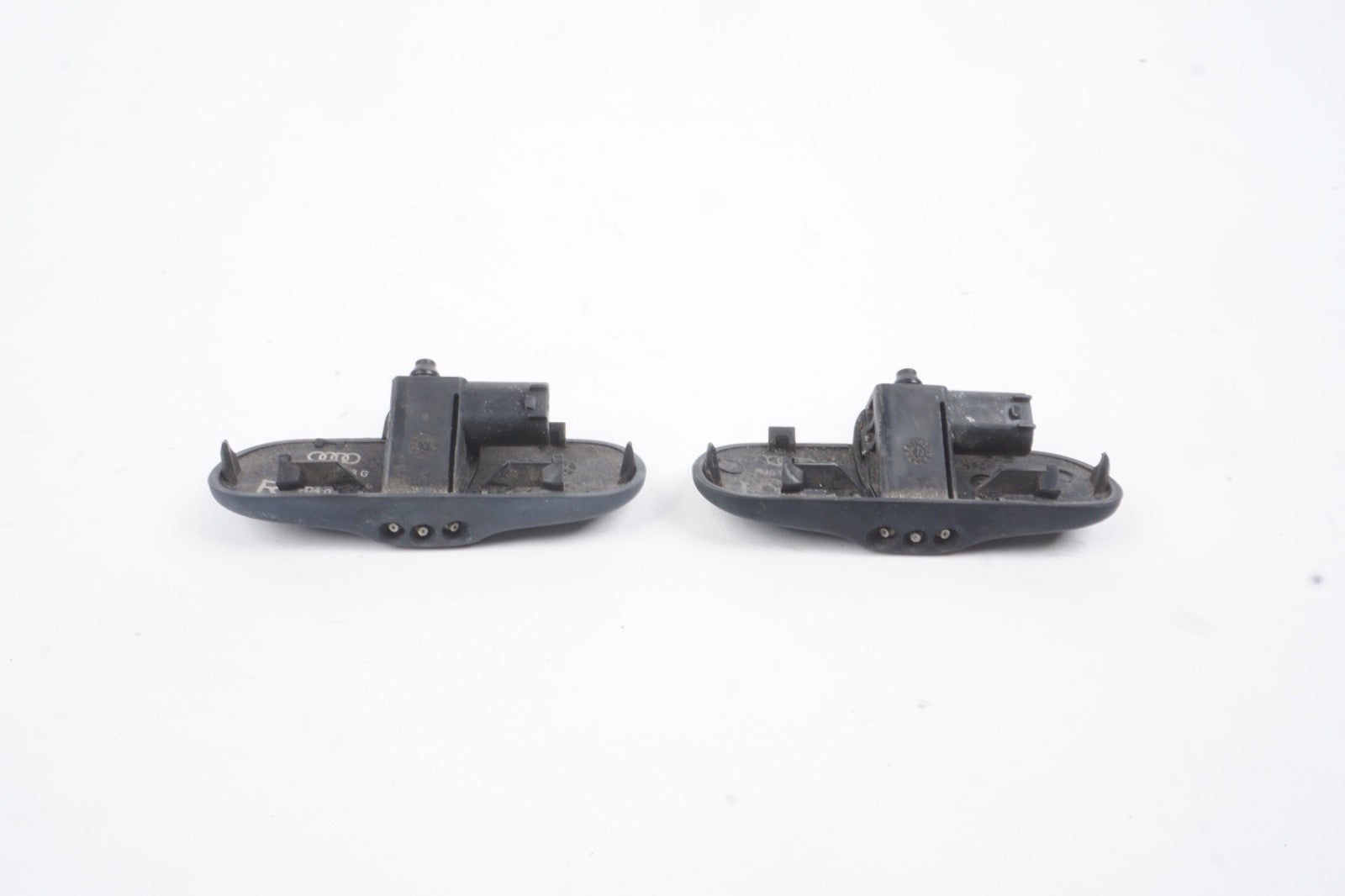 2005 - 2007 Audi A6 Windshield Washer Sprayer Jet Nozzle Pair OEM