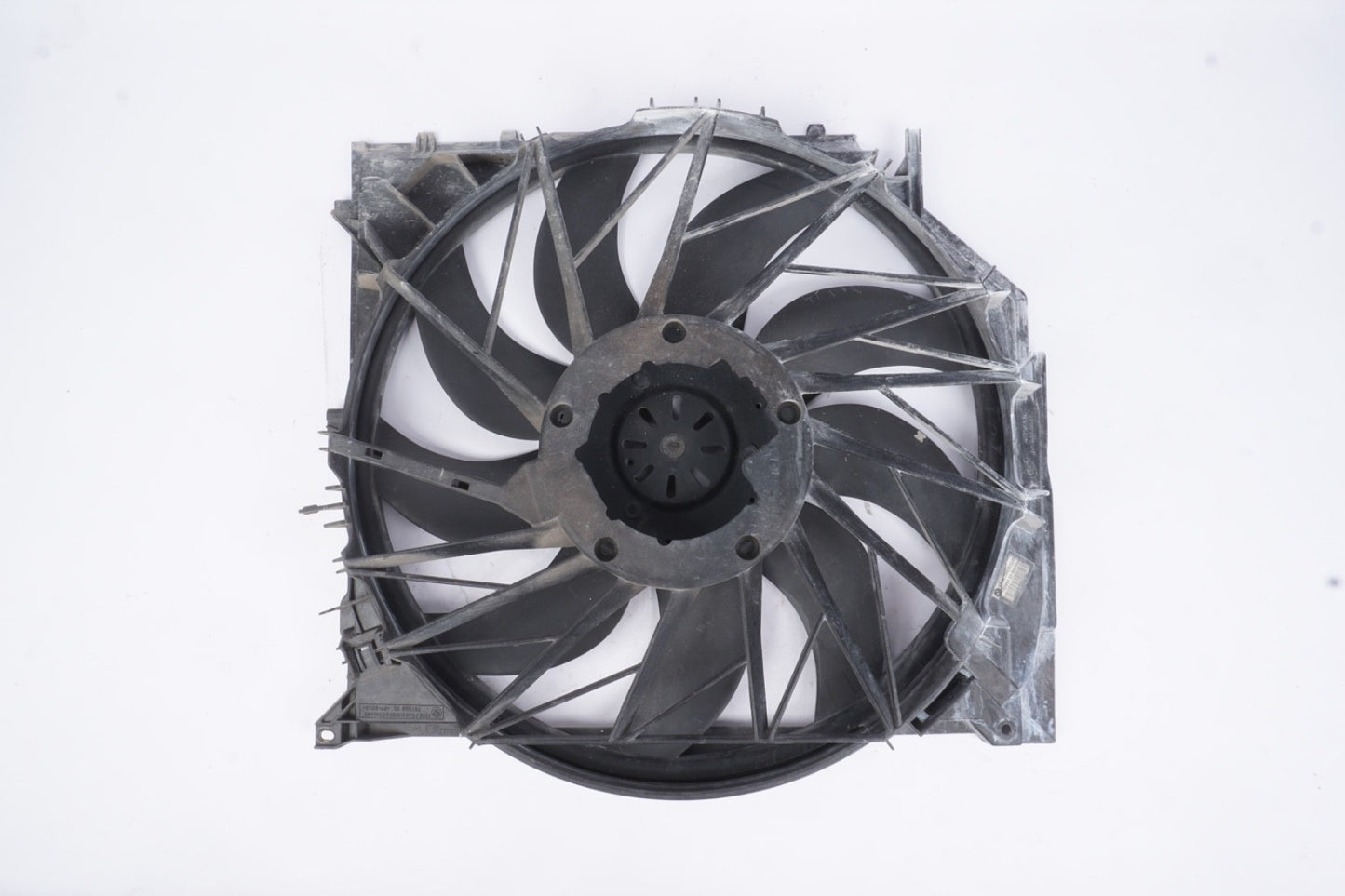 2005 BMW E85 Z4 3.0L M54 Engine Radiator Cooling Fan Housing OEM
