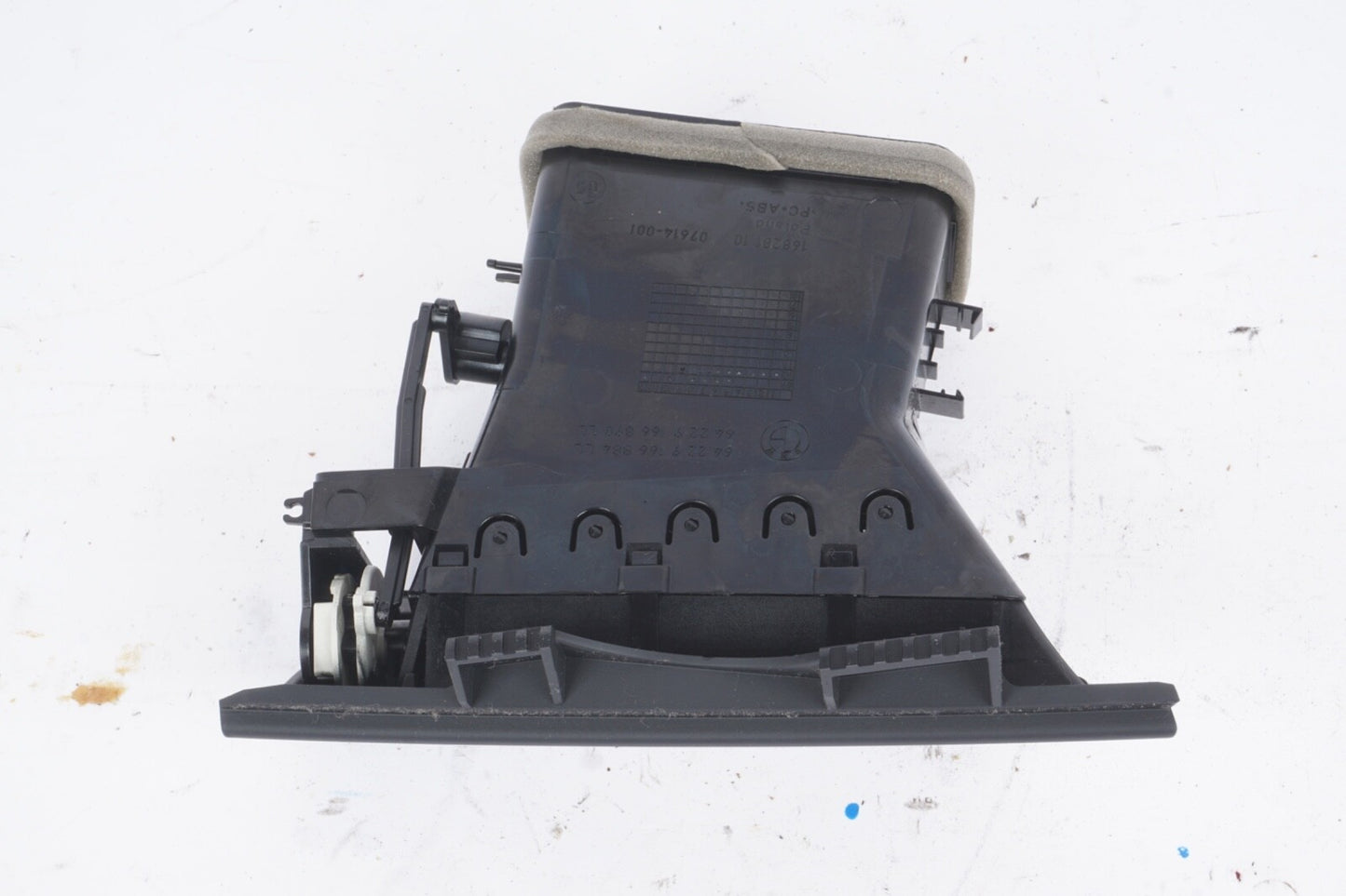 2011-16 BMW 528 535 550 M5 Dashboard Air Vent Grille Right Passenger Side OEM