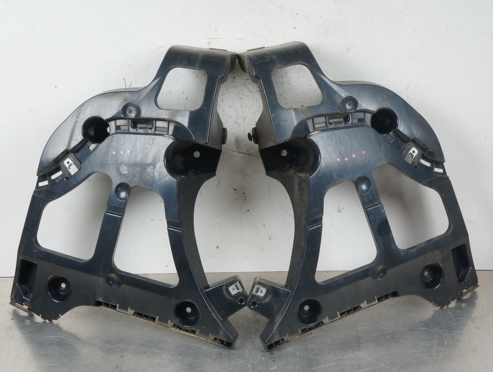 07-10 BMW X5 E70 REAR BUMPER RIGHT LEFT MOUNT BRACKET OEM