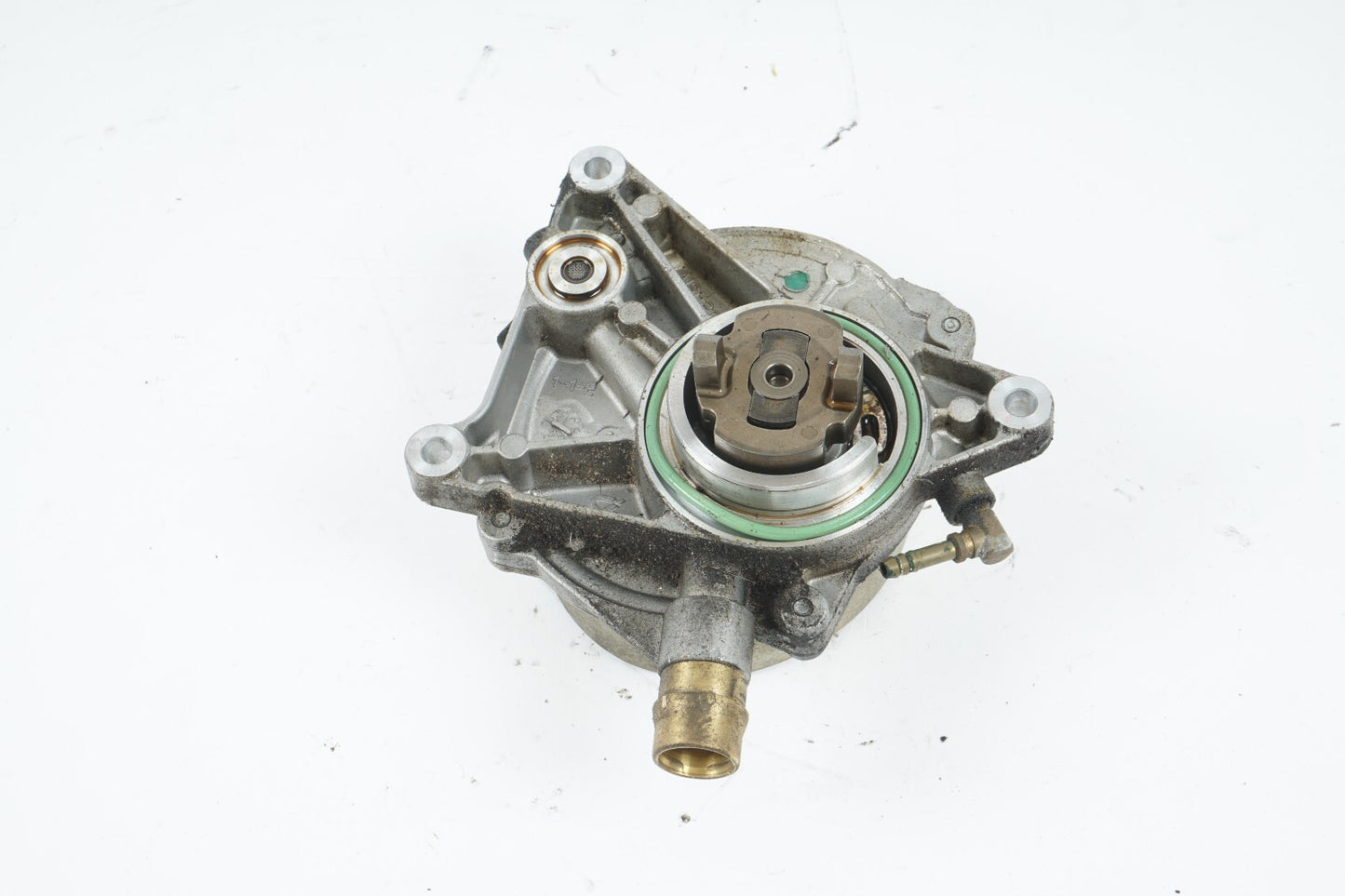 10 - 16 PORSCHE PANAMERA ENGINE VACUUM PUMP 94811005006  OEM