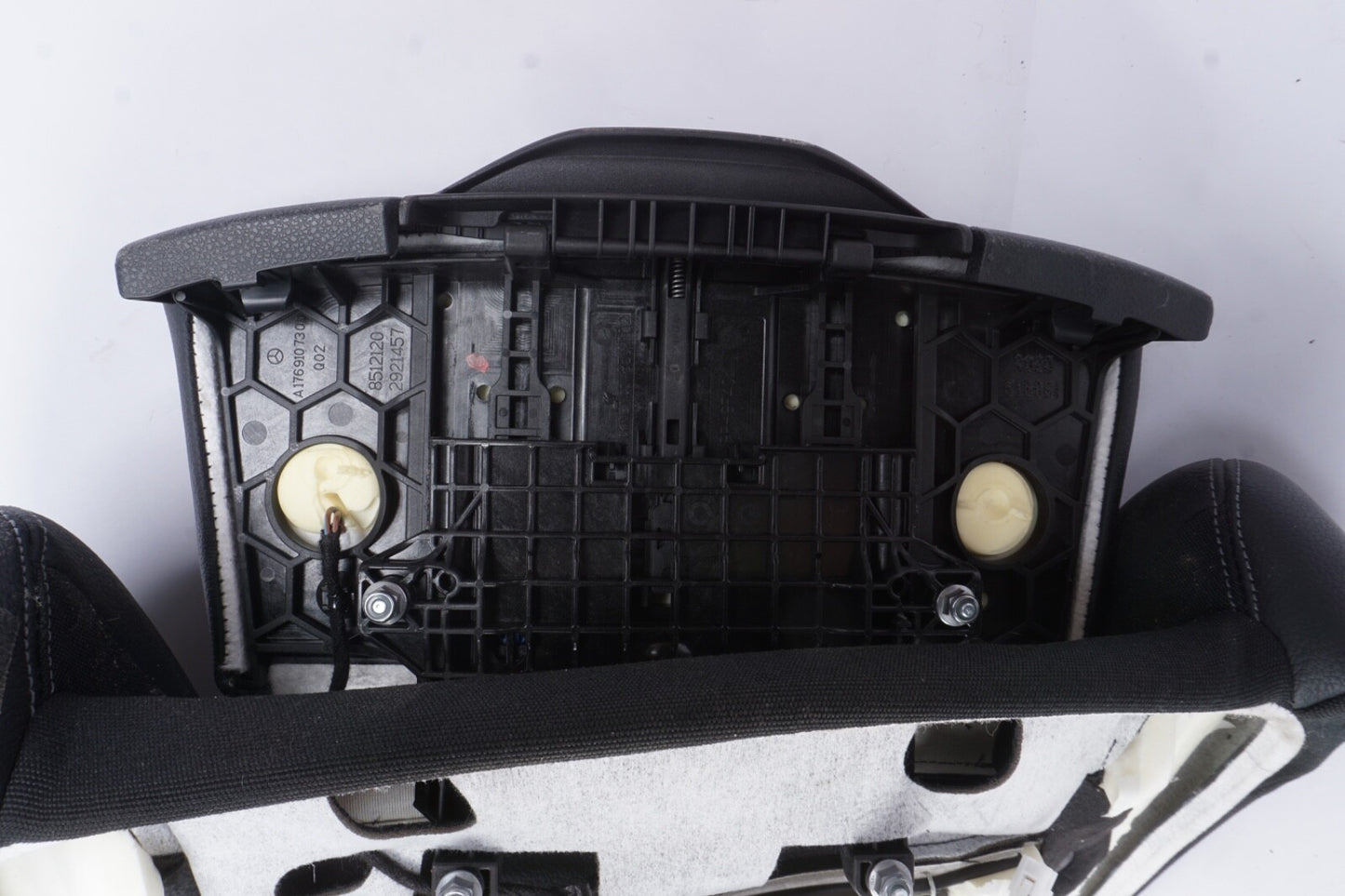 2016-2020 MERCEDES GLA250 CLA250 FRONT RIGHT SIDE LOWER SEAT CUSHION BOTTOM OEM