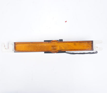 1987-1992 CADILLAC ALLANTE CONVERTIBLE FRONT BUMPER SIDE MARKET LIGHT