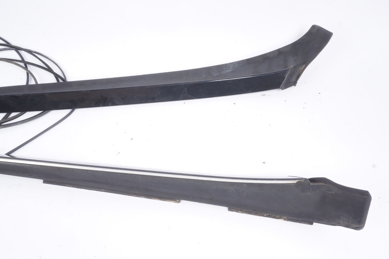07-13 MERCEDES-BENZ W221 S550 FRONT LEFT RIGHT SIDE WINDSHIELD A PILLAR MOLDING