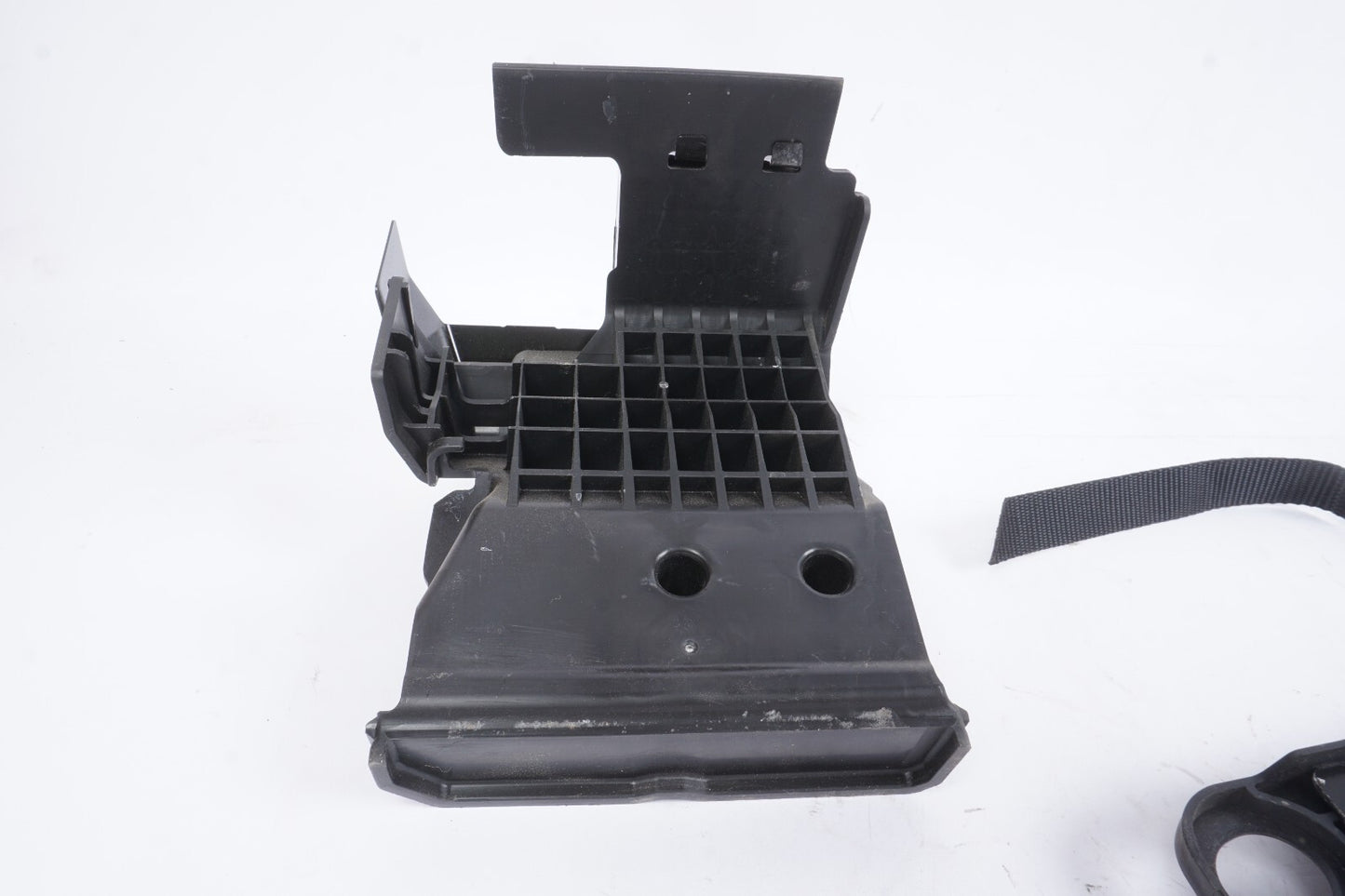 2021 - 2023 Polestar 2 Battery Tray Bracket Holder 32132632 OEM