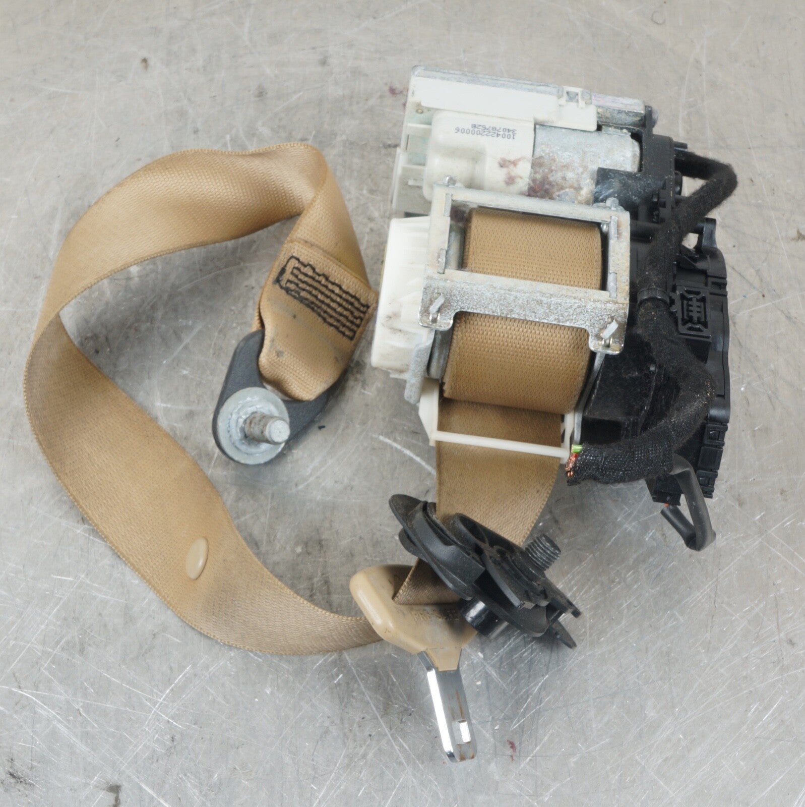10-13 Mercedes W221 S600 S550 Front Left Side Seat Belt Retractor Beige OEM