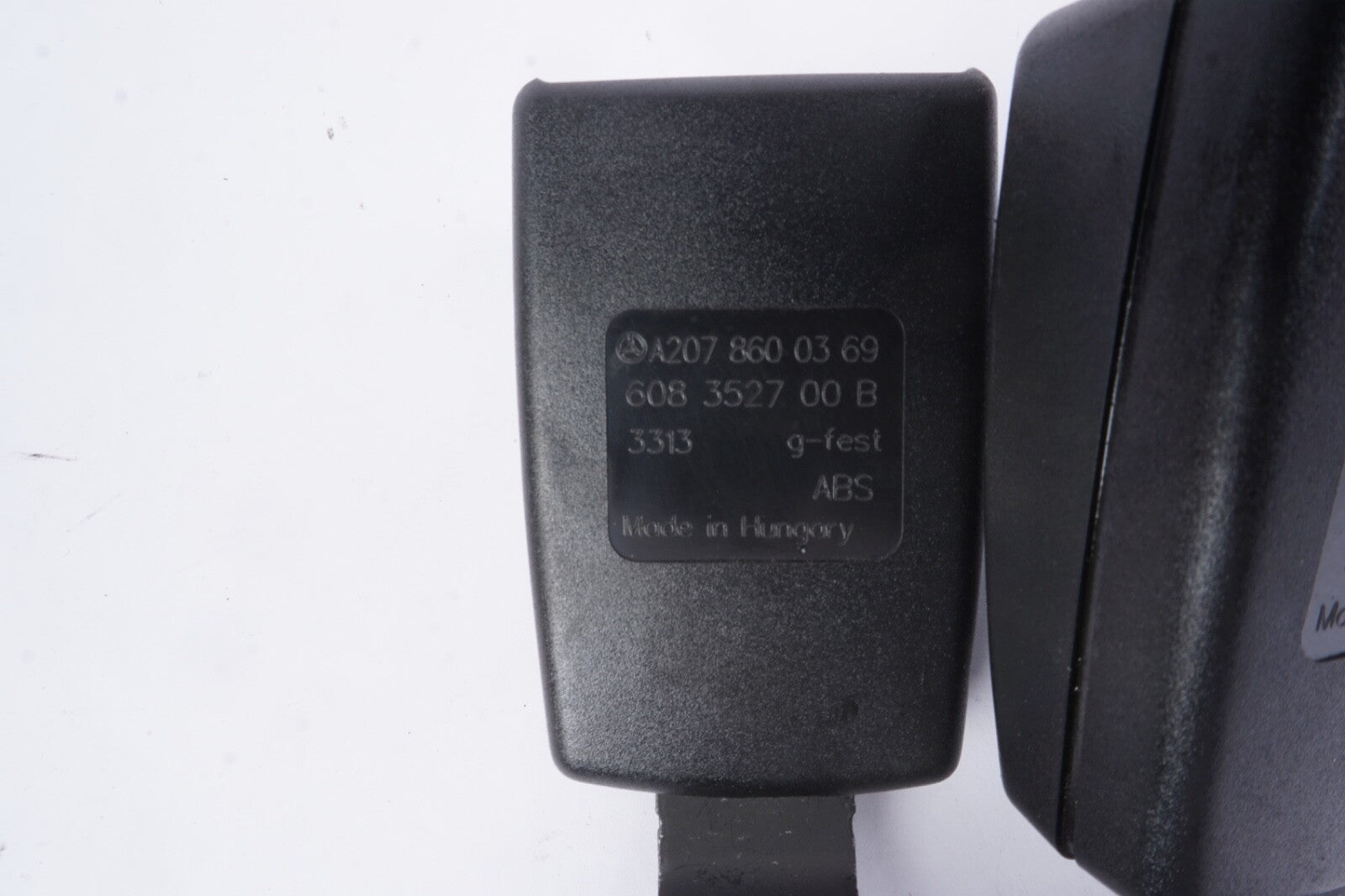 10-17 Mercedes W207 E350 E550 Rear Seat Belt Buckle Oem PAIR