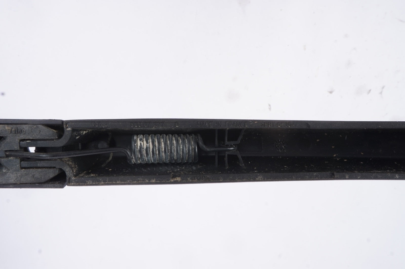 06-11  OEM Mercedes W164 ML320 ML500 Rear Windshield Wiper Arm 80007277